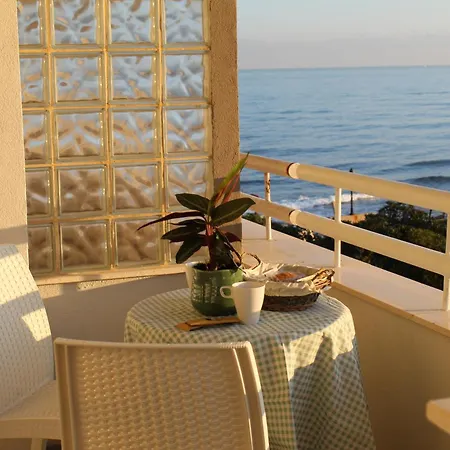 Casamare Puglia Konukevi *